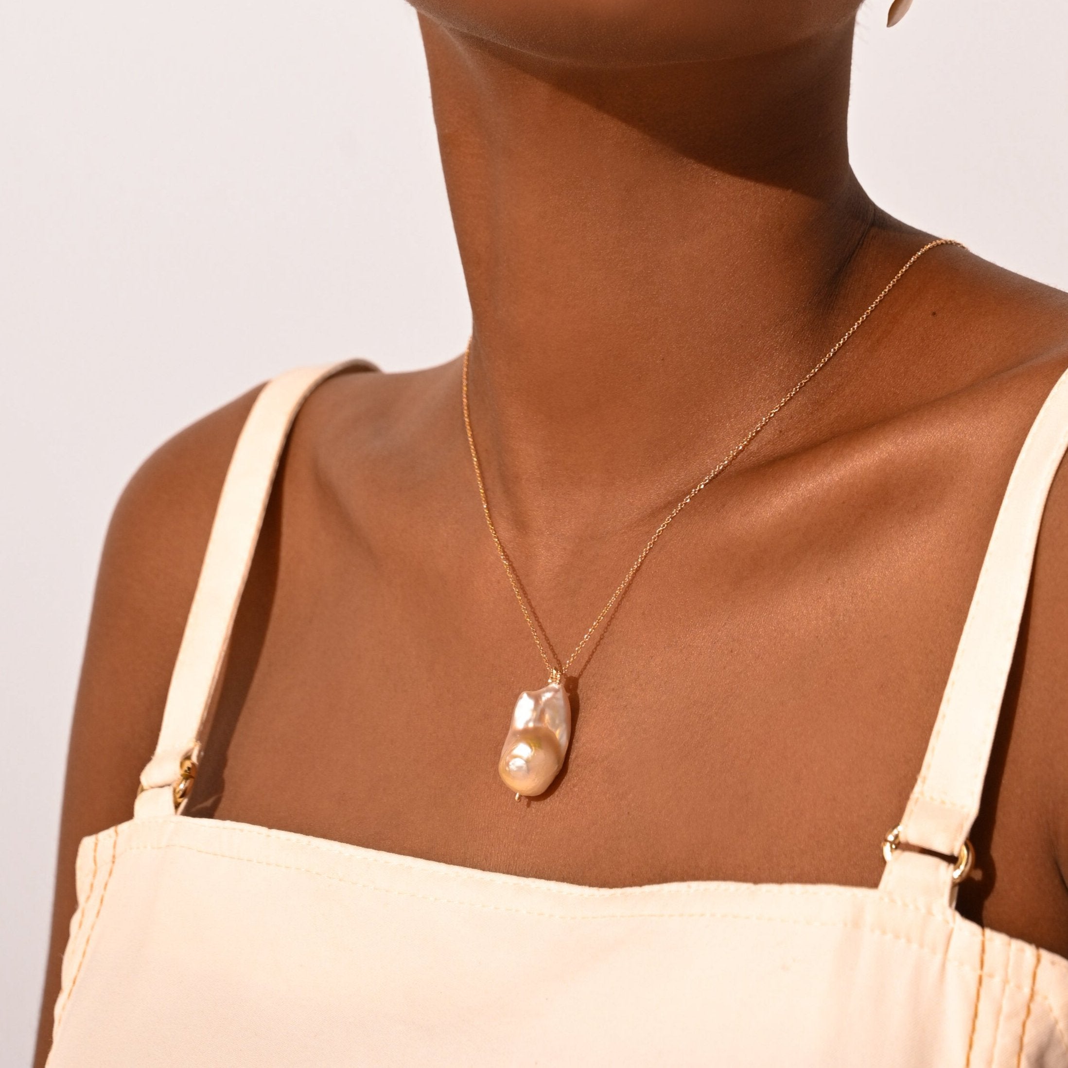 Barroca Necklace #2 - Salmon Pearl Necklaces TARBAY   