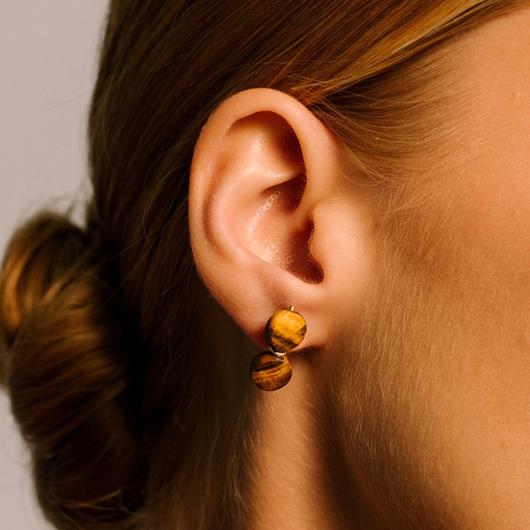 Bromelia Earrings #1 (18mm) - Tiger's Eye Maiara TARBAY   