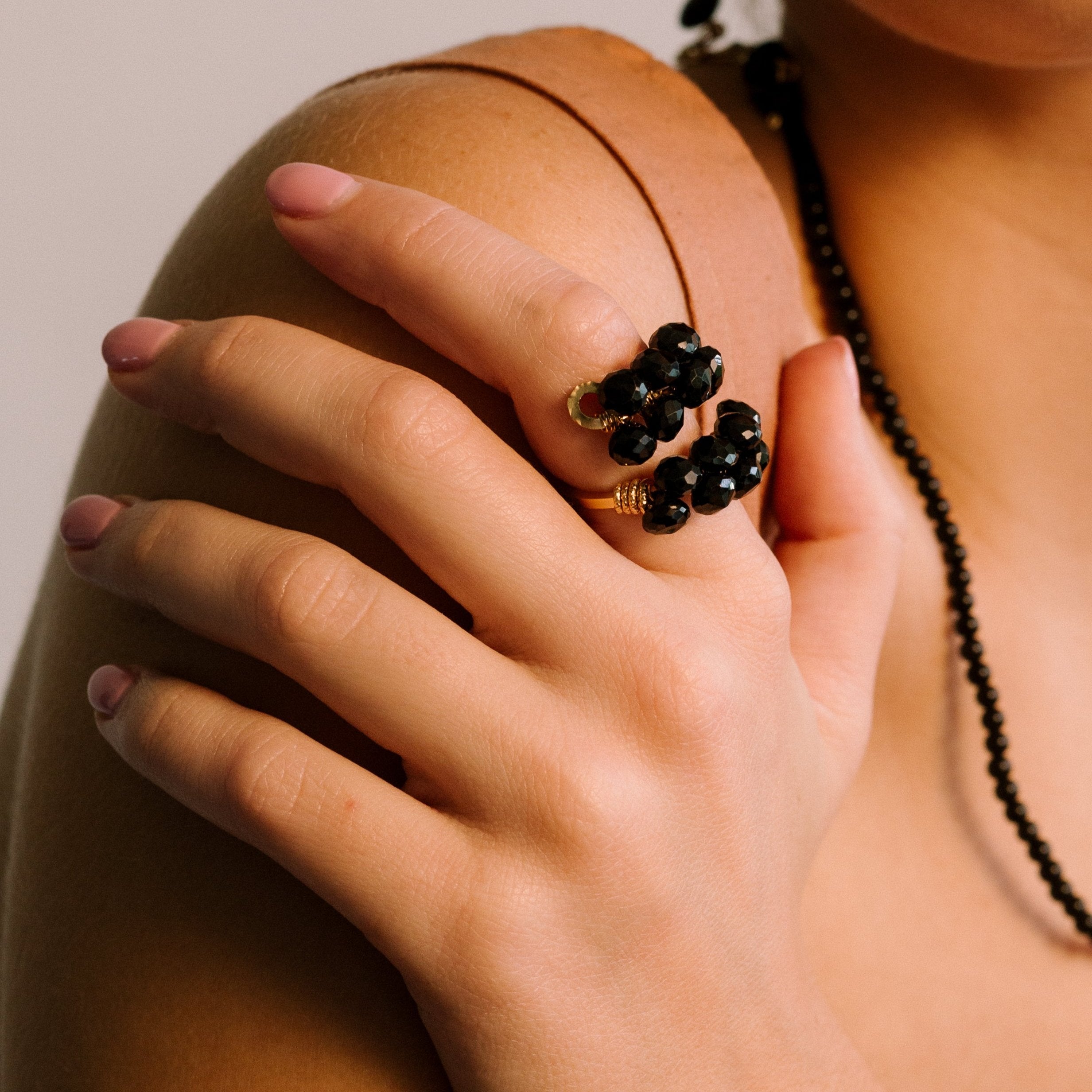 Atargati Ring #1 (30mm) - Black Spinel & Yellow Gold Maiara TARBAY   